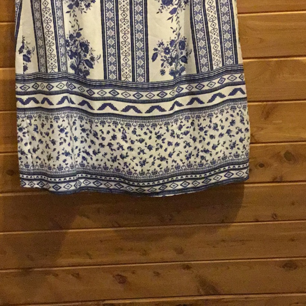 Dress - Picture 4 of 4